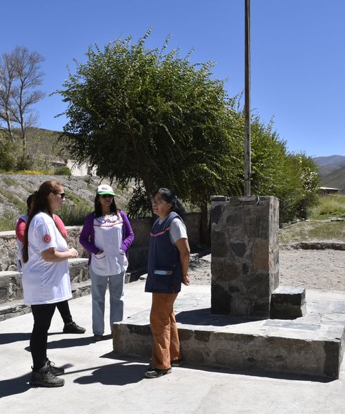 Escuela Las Cuevas - Reunidos con la Directora y Maestras 